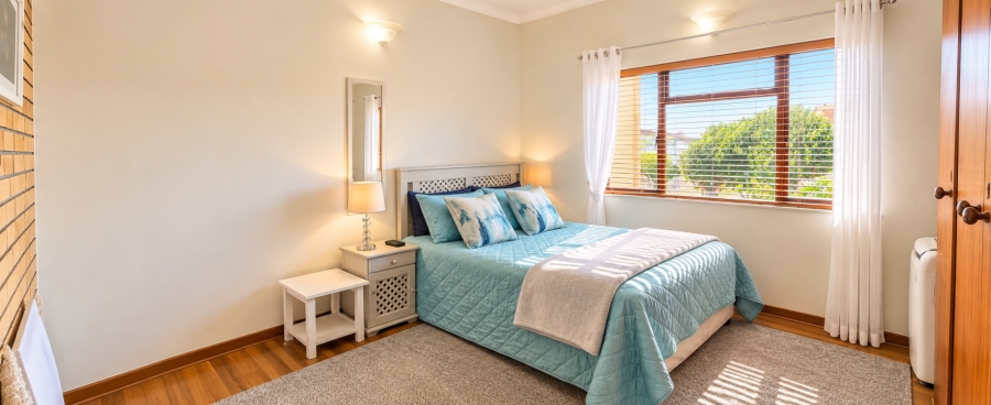 6 Bedroom Property for Sale in Franskraal Western Cape